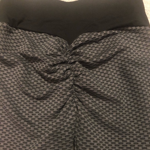 #𝘴𝘵𝘦𝘷𝘦𝘮𝘢𝘥𝘥𝘦𝘯 𝘴𝘤𝘳𝘶𝘯𝘤𝘩𝘦𝘥 𝘣𝘶𝘵𝘵 𝘭𝘦𝘨𝘨𝘪𝘯𝘨𝘴 - Picture 2 of 6